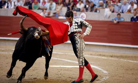 Twitter Cierra La Cuenta Del Torero Morante De La Puebla Por Fomentar