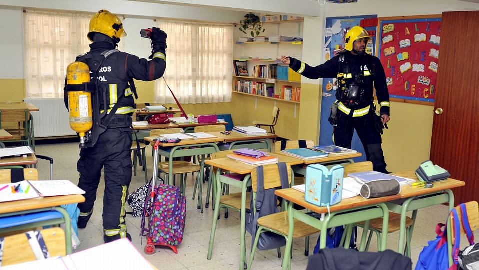 Evacuan A 150 Alumnos Del San Rosendo De Ferrol Por Una Fuga De Gas En