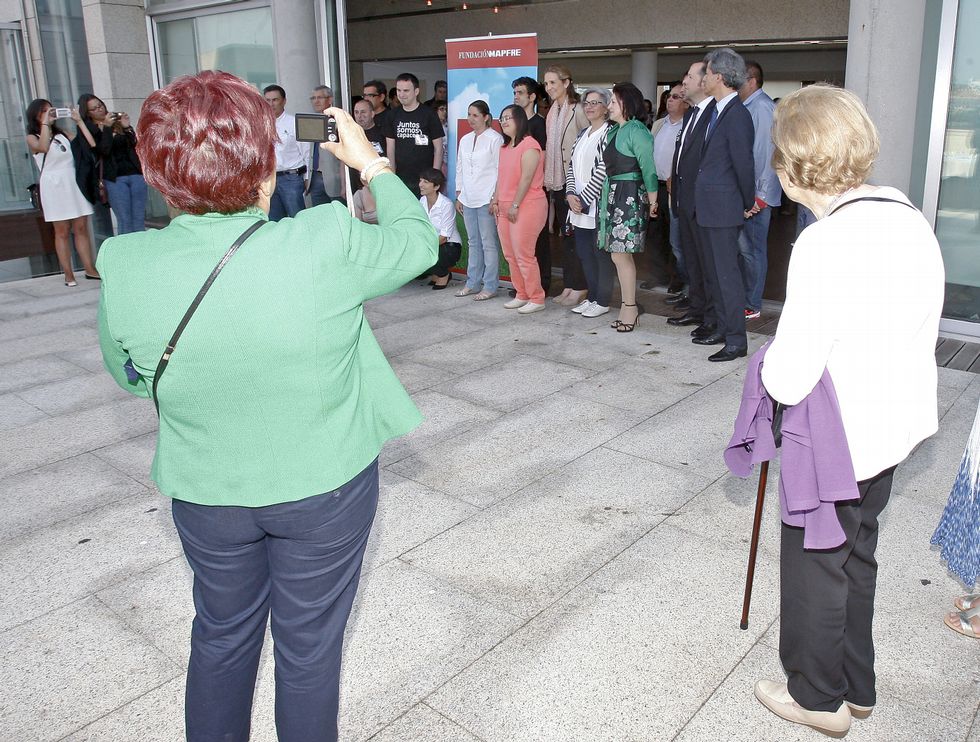 La Infanta Elena Amadrina Un Plan De Igualdad Laboral En Sanxenxo