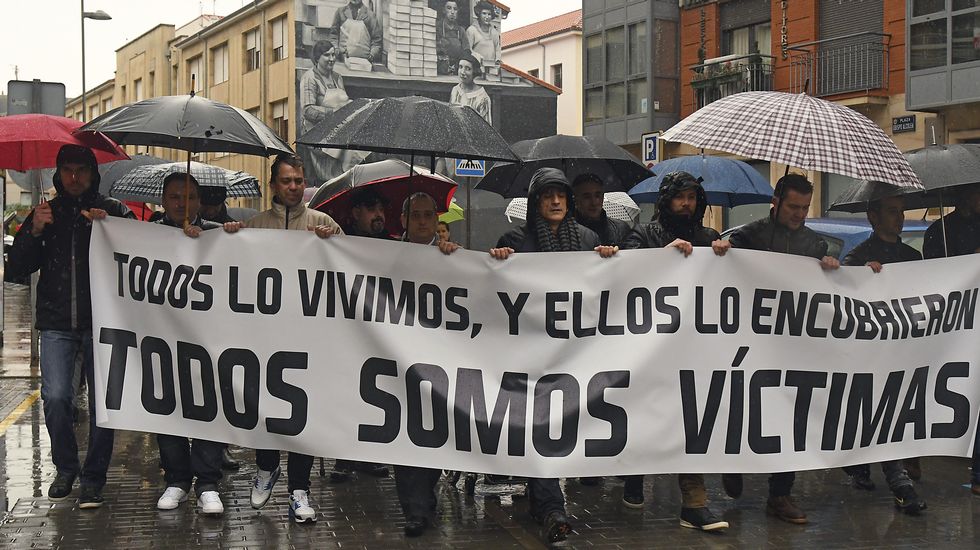 Manifestación para denunciar los delitos de pederastia en el seno de la