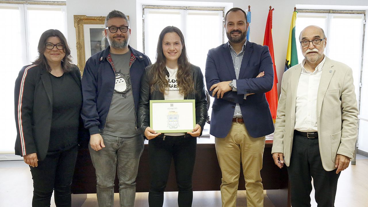 Dos J Venes De O Barco Y Sada Premiados En El Concurso De Contos Vila