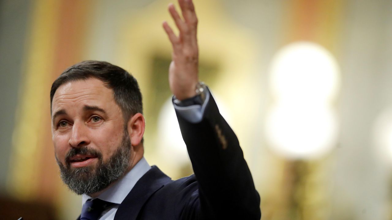 Abascal Feijoo Permite Que En Galicia Se Persiga El Castellano