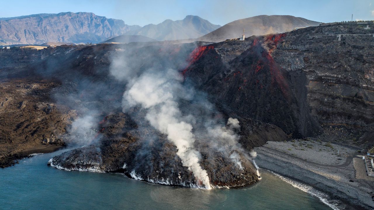 Volc N De La Palma La Lava Llega Al Oc Ano Atl Ntico Por Segunda Vez Y