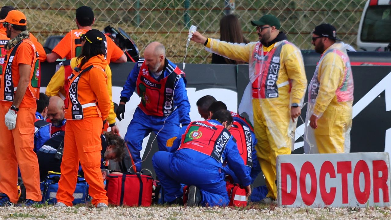 Pol Espargaró sufre una fractura de mandíbula de dos vértebras y una