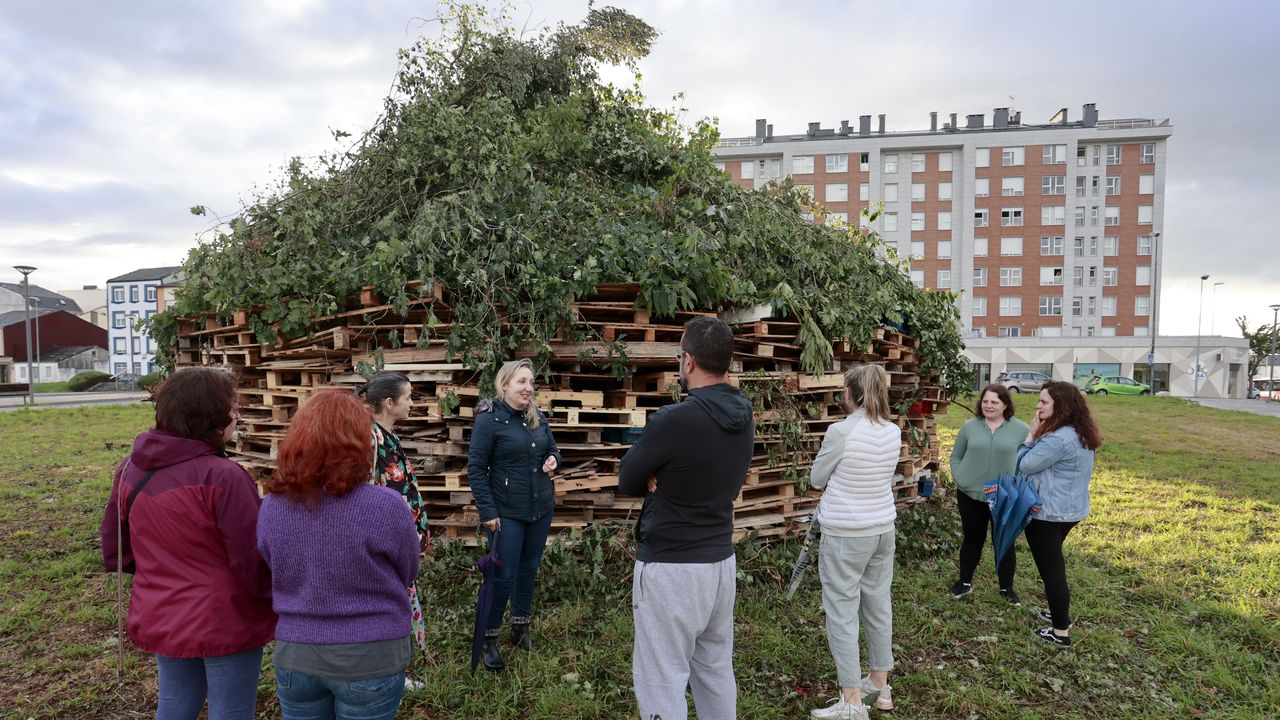 Vecinos De Montir N En Lugo En Pie De Guerra Por La Hoguera De San