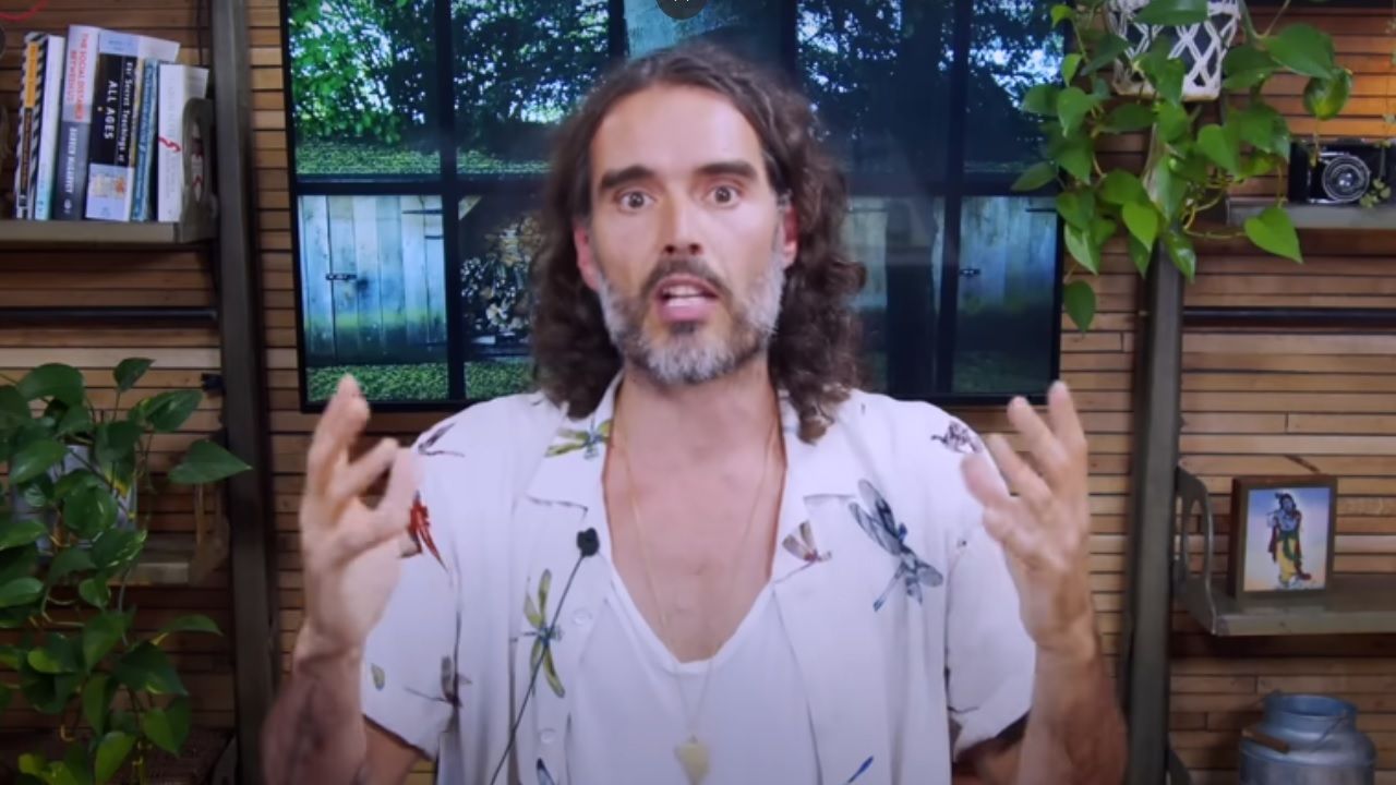 El Actor Y Presentador Russell Brand Acusado De Violaci N Por Cuatro