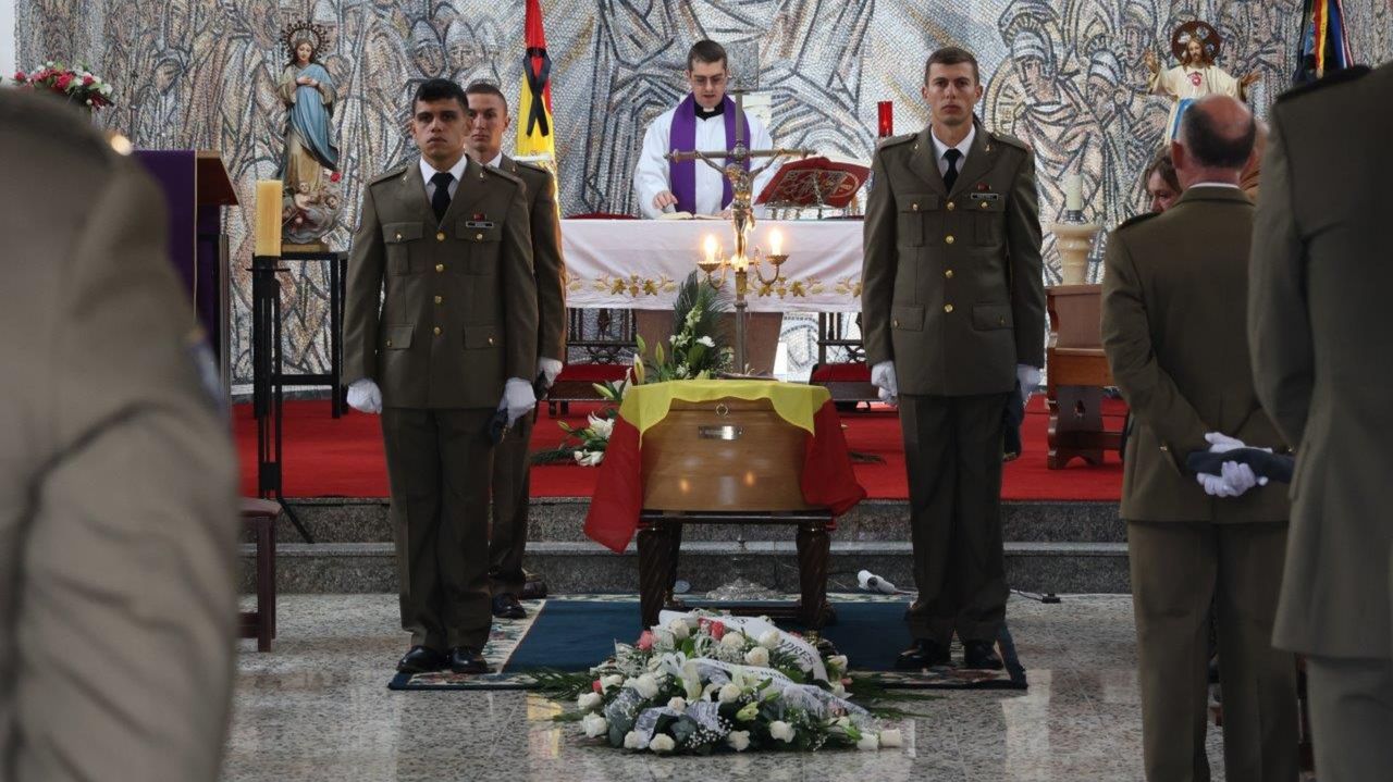 Conceden La Cruz Al M Rito Militar A T Tulo P Stumo Al Soldado De La