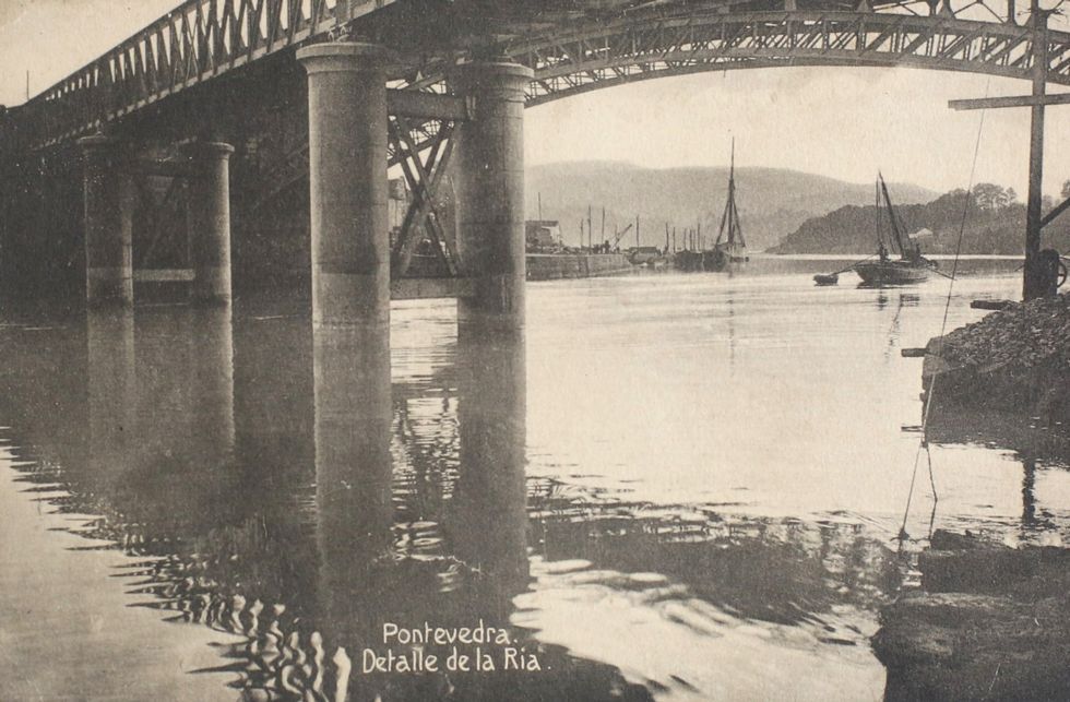 Los puentes para salvar ríos como el Lérez, en la foto, disparaban el coste del tren en el siglo XIX.