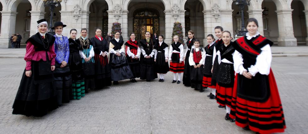 Las Meigas Llegan A María Pita 3892