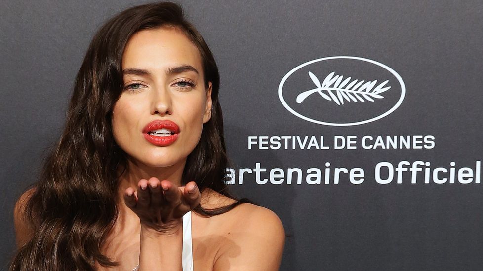 Irina Shayk deslumbra en la fiesta de Chopard en Cannes