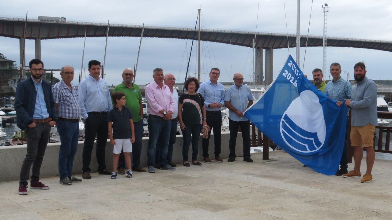 El Club Náutico de Ribadeo izó la bandera azul y suma más distinciones