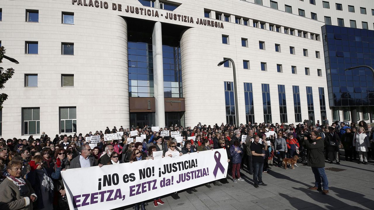 La Manada alude a «los gemidos» de la joven para defender que hubo  consentimiento