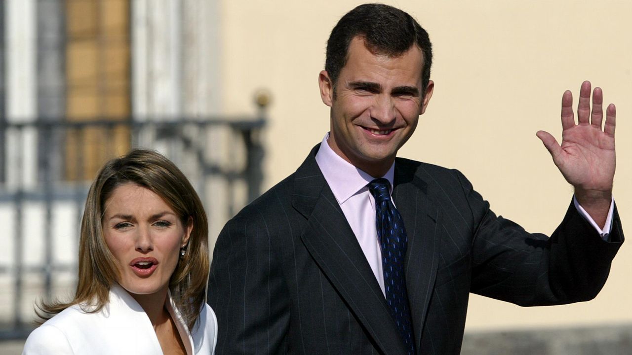 El Exmarido De La Reina Letizia Escribe Una Novela Sobre Su Vida