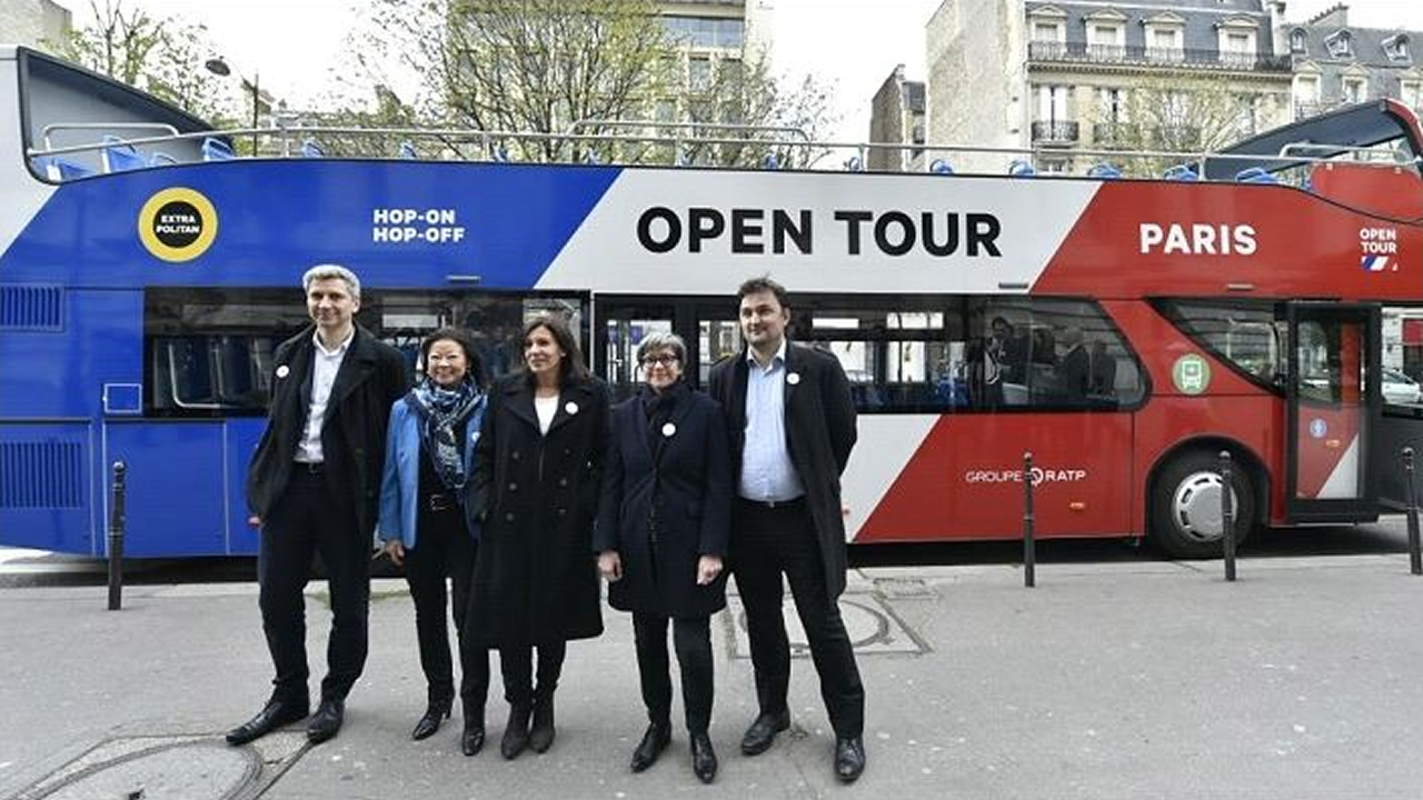 París presume de un bus turístico eléctrico fabricado en ...