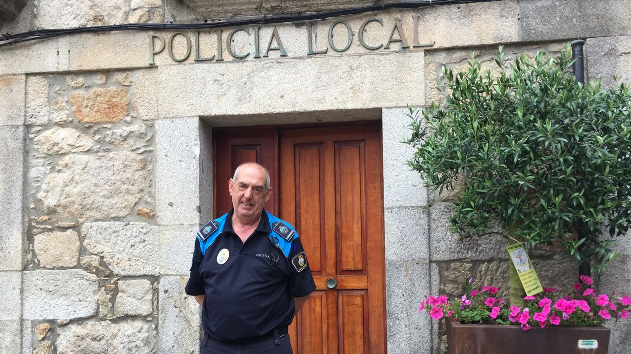 El Jefe De La Policía Local De A Guarda Se Jubila Tras 37 Años De Servicio