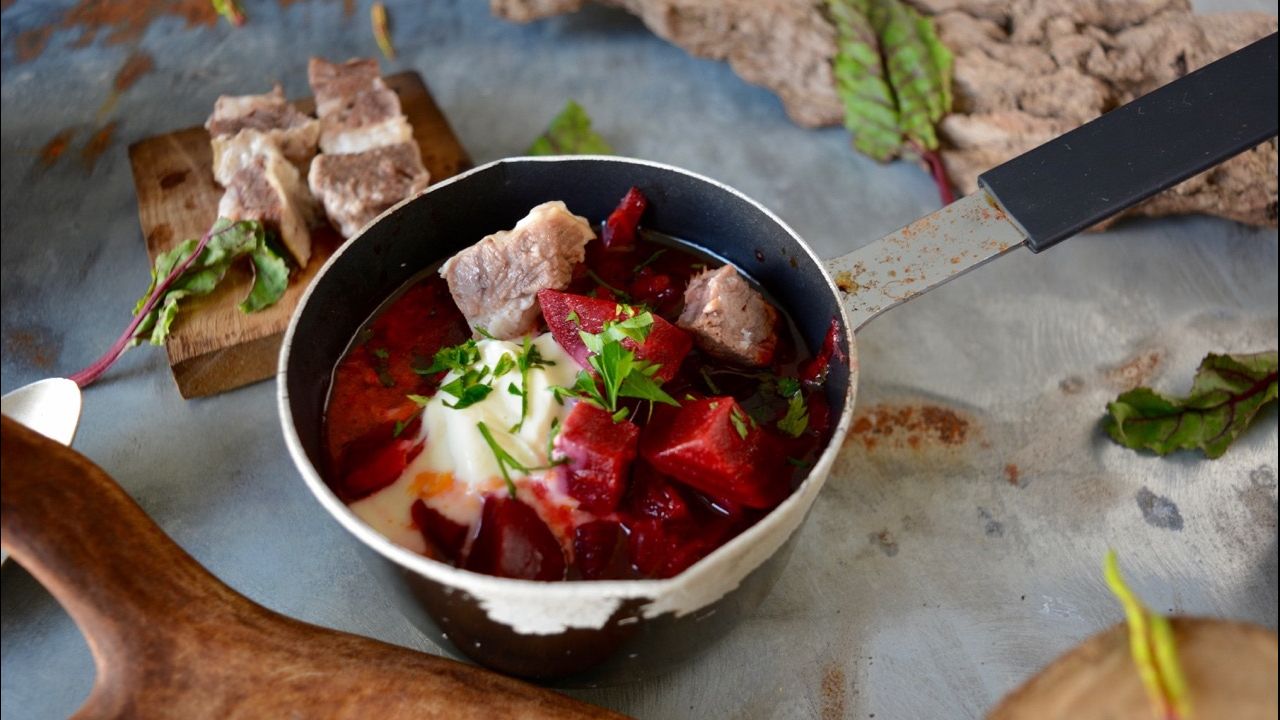 Borsch a sopa de verduras que vino del Este