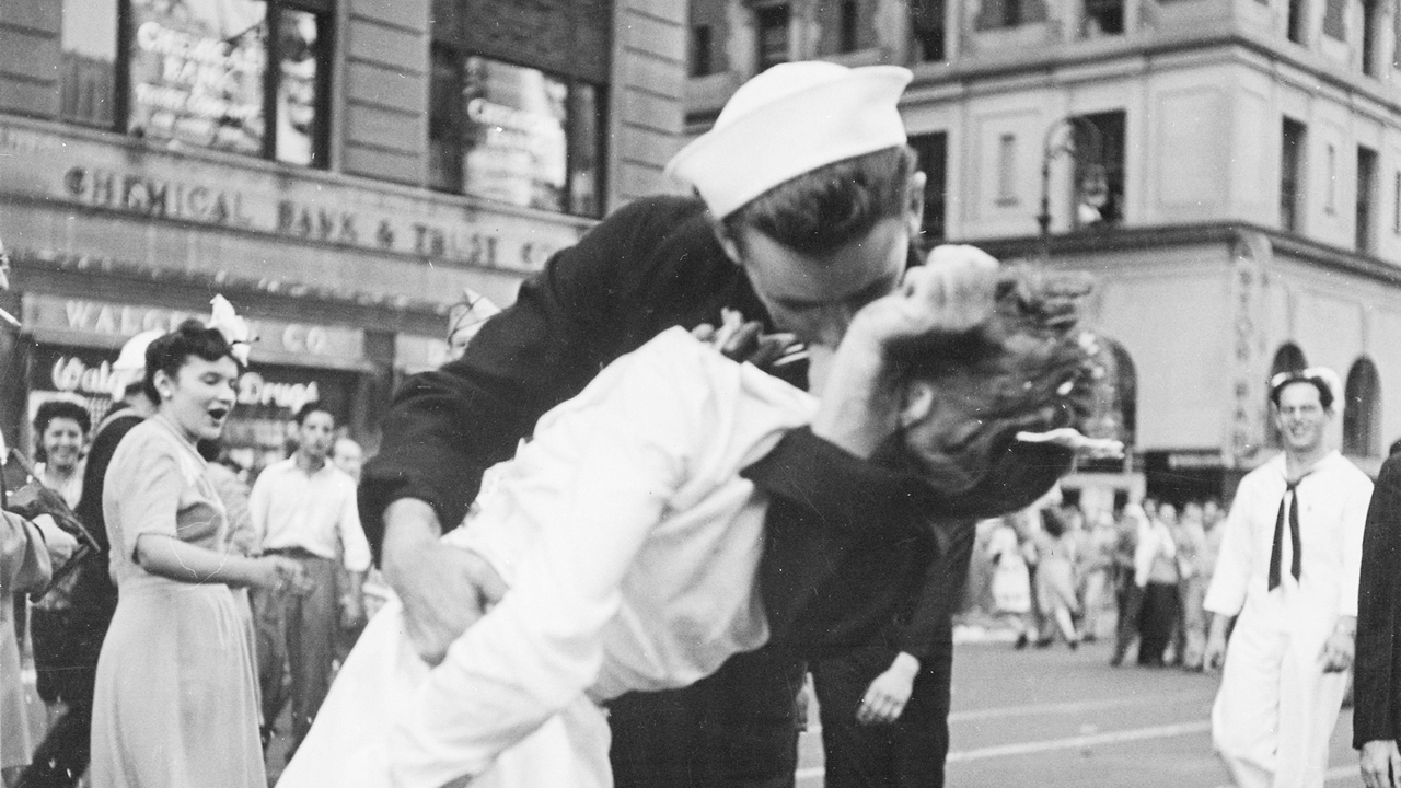 Muere A Los 95 Años El Marinero De La Icónica Foto Del Beso De Times Square