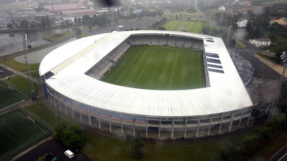 El Racing de Ferrol reclama al Concello 37.000 euros por el partido