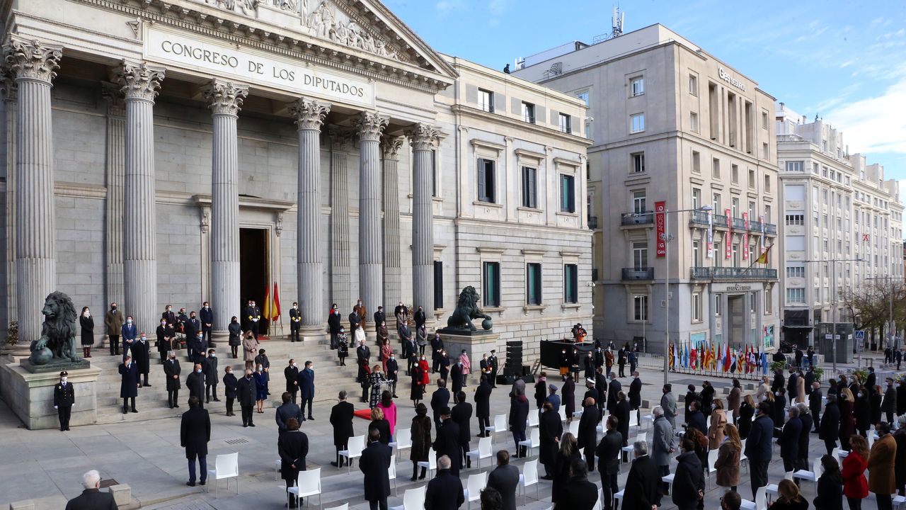 Los socios parlamentarios de Sánchez volverán a ausentarse en el 43  aniversario de la Constitución