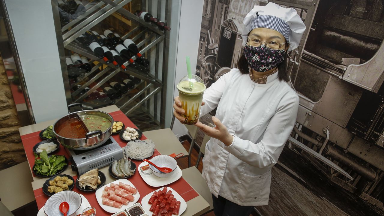 La comida callejera asiática se instala en el casco histórico de Compostela