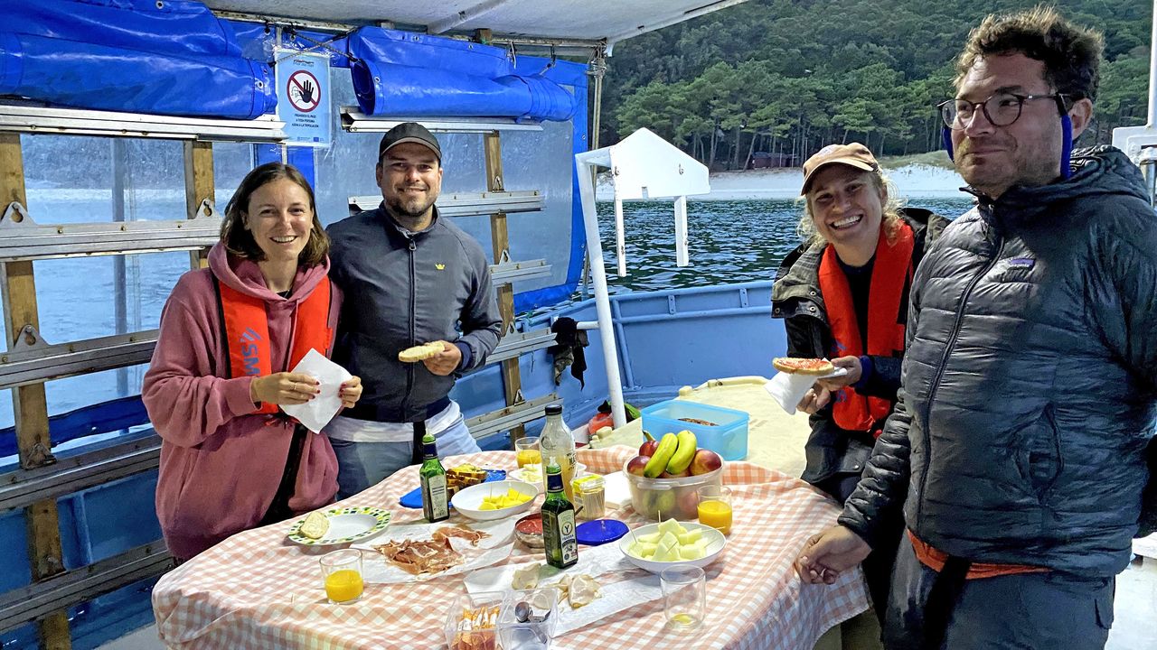 El turismo pesquero de Cangas atrae alemanes