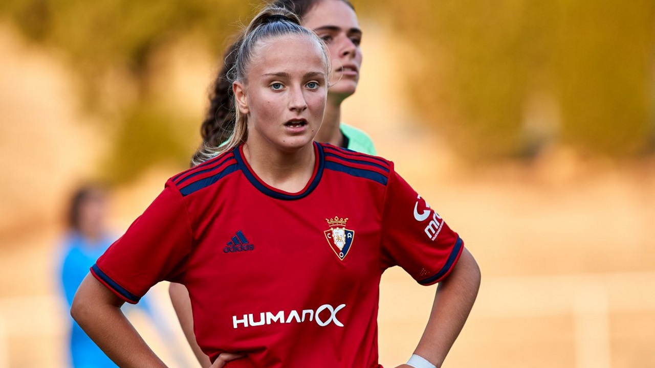 Una jugadora del filial del Osasuna denuncia amenazas sexuales durante un  partido: «Te voy a violar, enséñanos las tetas y el culo»