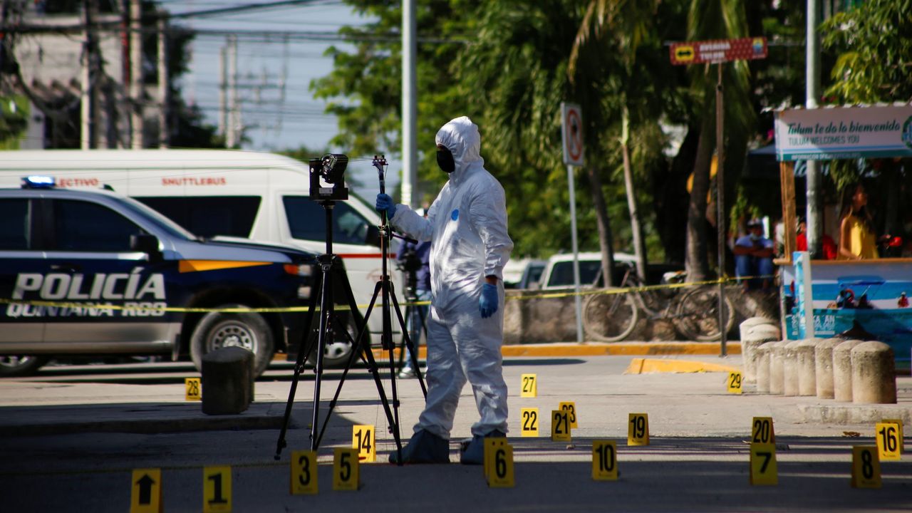 Un tiroteo entre narcotraficantes deja al menos dos muertos y turistas  heridos en la Riviera Maya