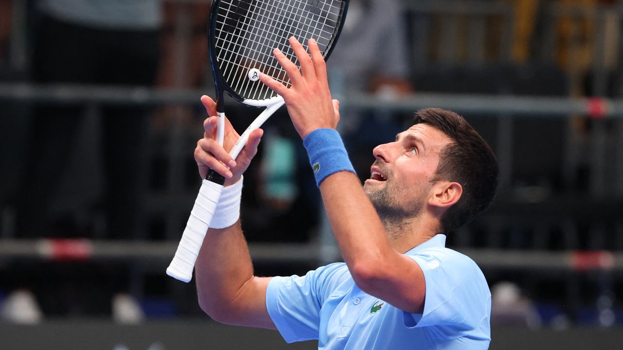 Djokovic clearly wins over Andújar on his return to the circuit