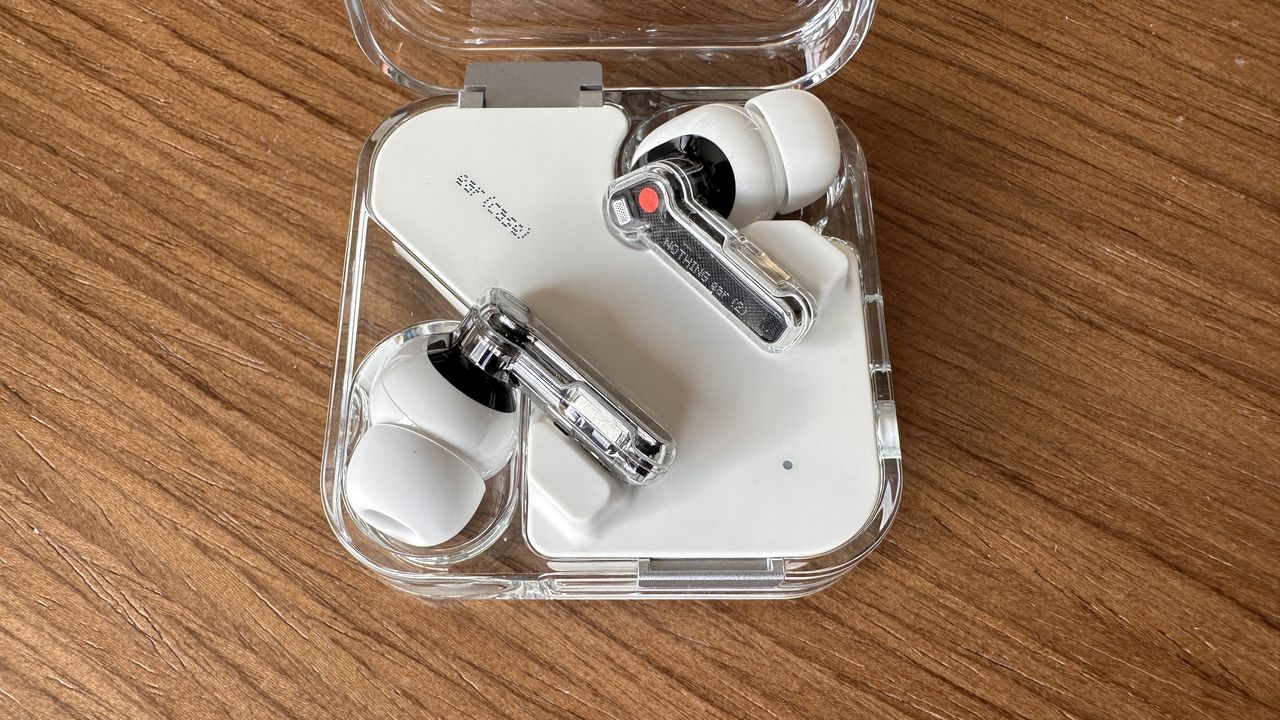 AirPods Pro 2 vs Nothing Ear (2): cuáles son mejores