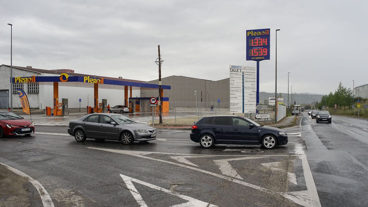 La guerra de las gasolineras de bajo coste llega al cinturón industrial de  Ourense