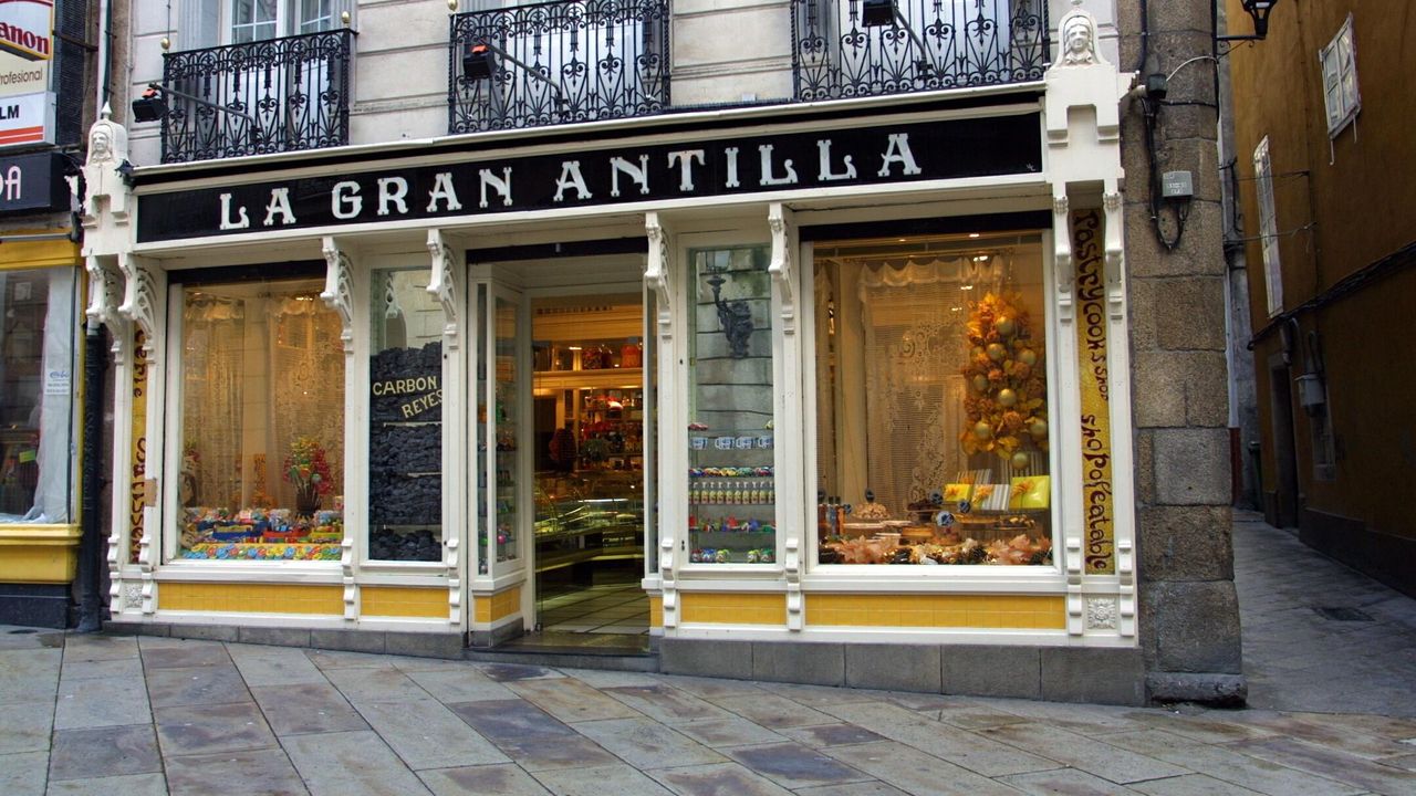 La nueva vida del histórico local de la Gran Antilla, en A Coruña: cañas y  picoteo de la mano de Pepita de Oliva