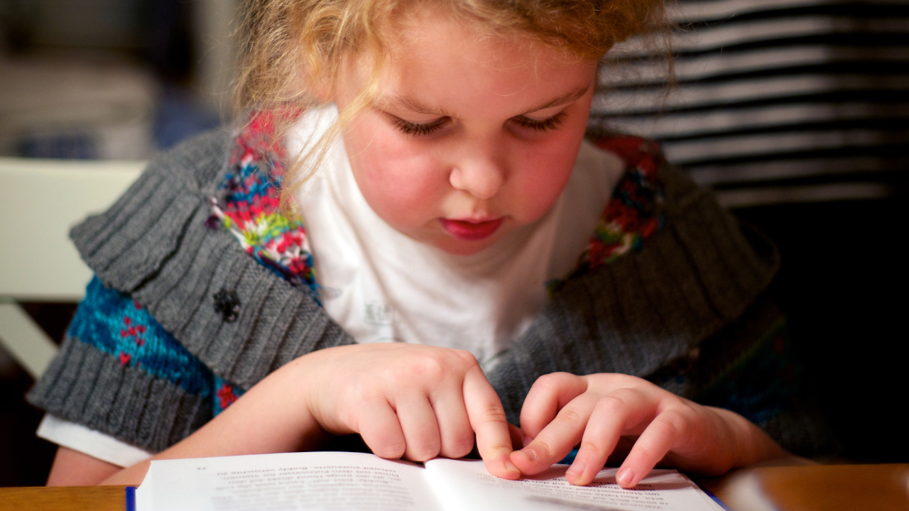 Niños Que Construyen Su Poder De Leer Y Escribir