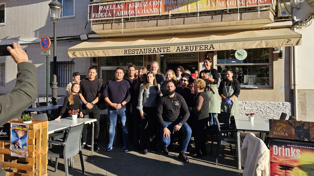 Así fue la visita sorpresa de la familia real a Catarroja